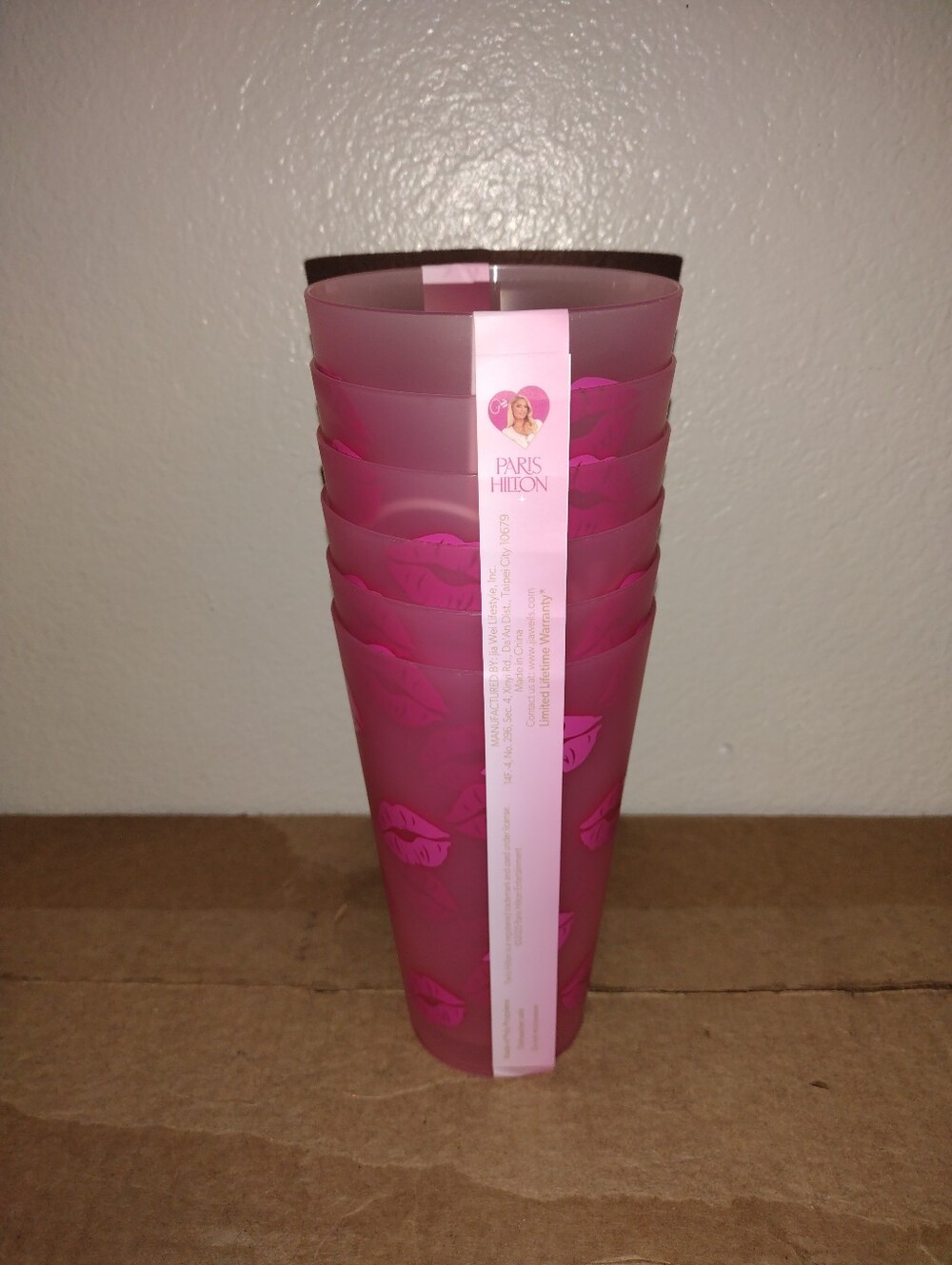 PARIS HILTON SET OF 6 CUPS 24oz BPA FREE PARIS HILTON PLASTIC WATER CUPS NEW....